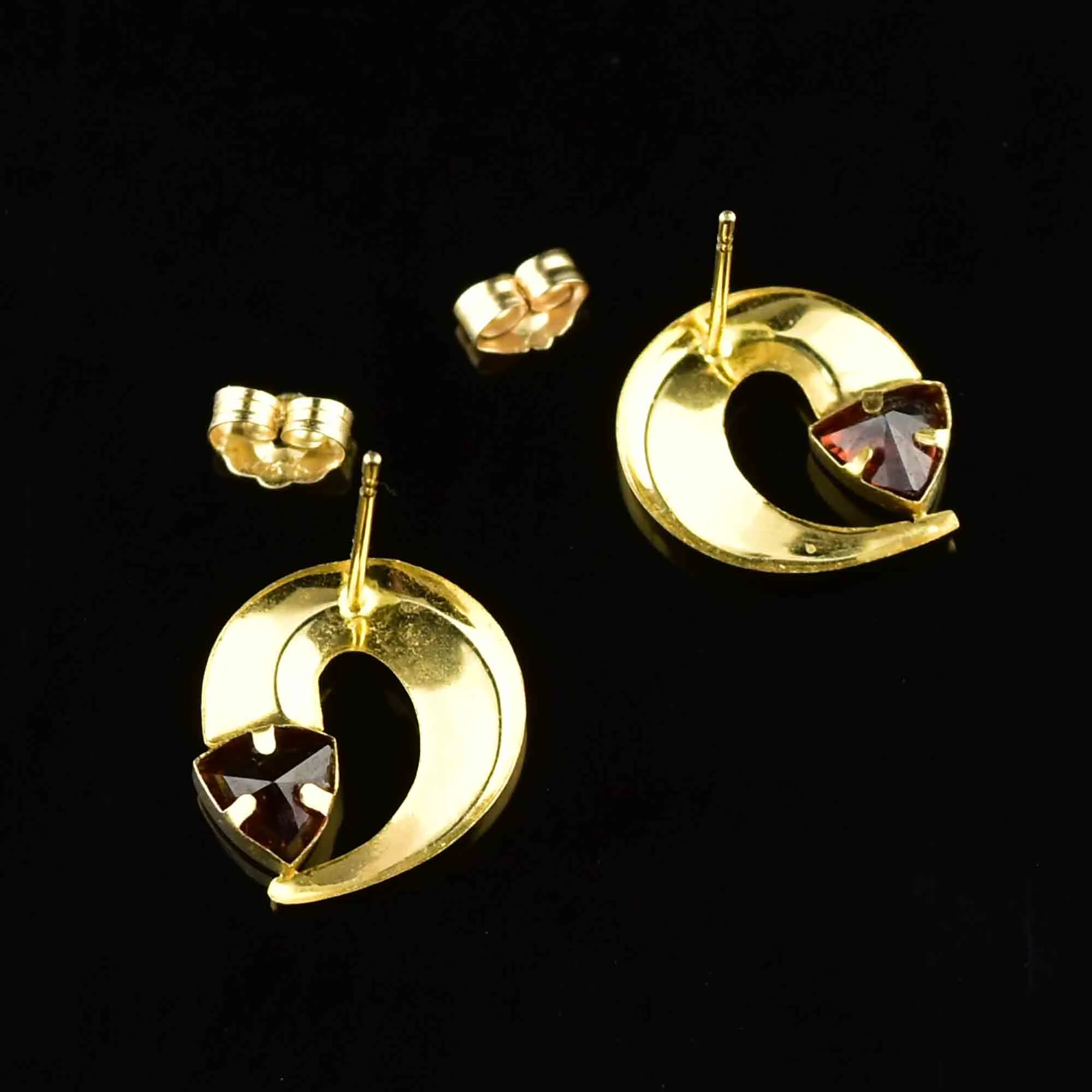 14K Gold Trillion Cut Garnet Stud Earrings