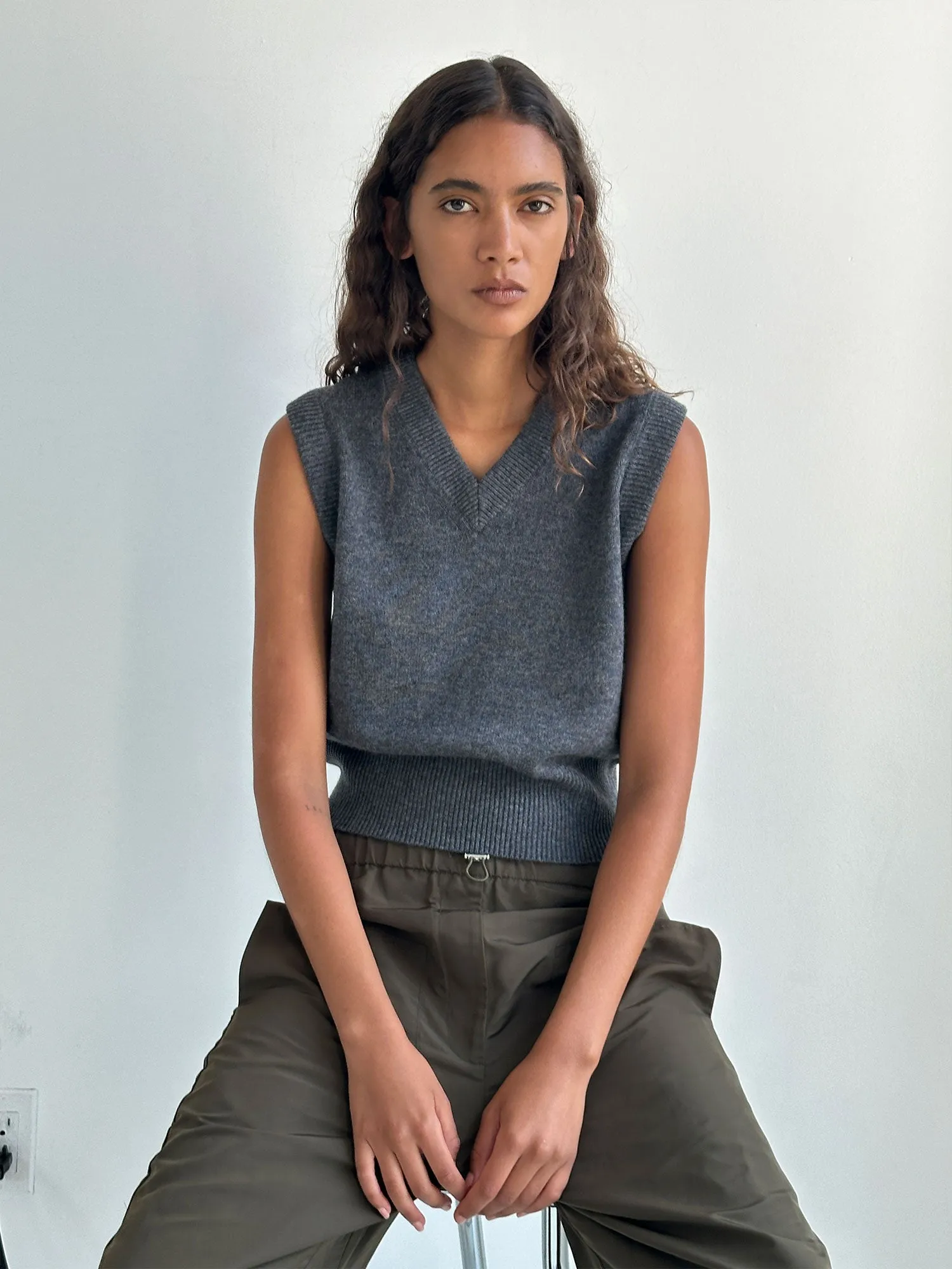 Elemental Merino Cashmere Vest | Charcoal