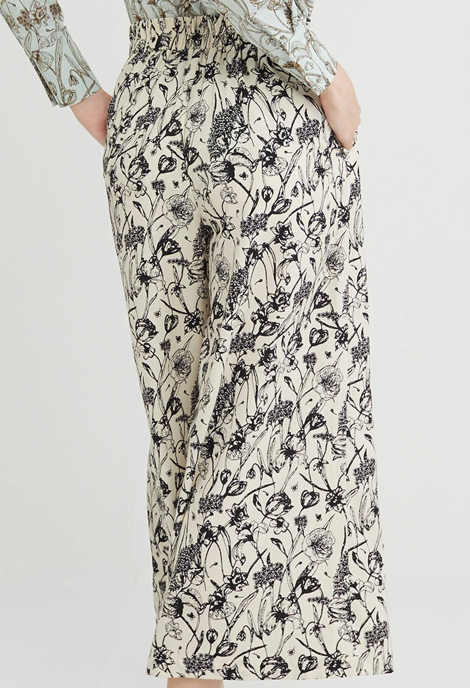 Flowerette Oriental Accent Palazzo Pants