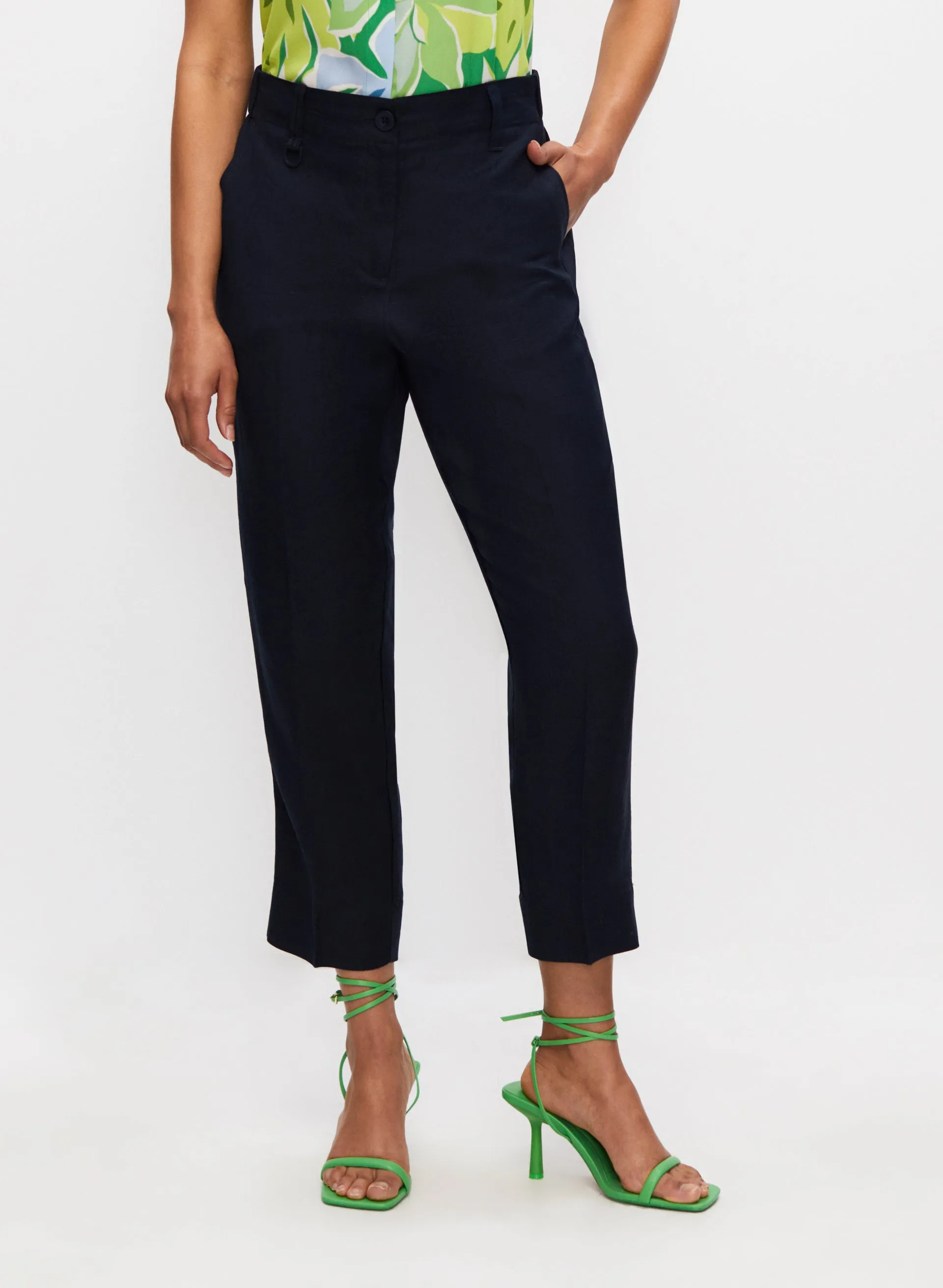 Linen Straight Leg Capris