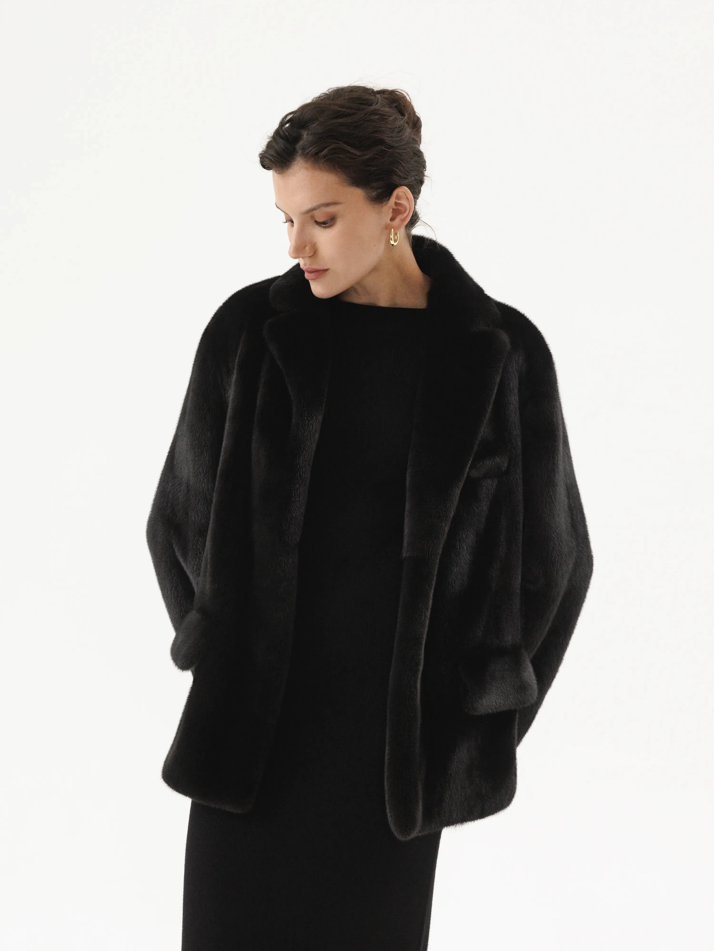 Mink fur coat in an incredible off-white shade with an English collar